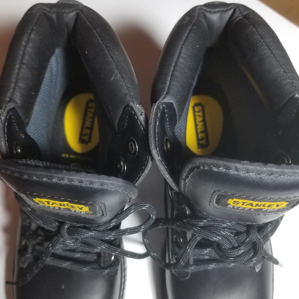 Boots - Picture 2 of 3